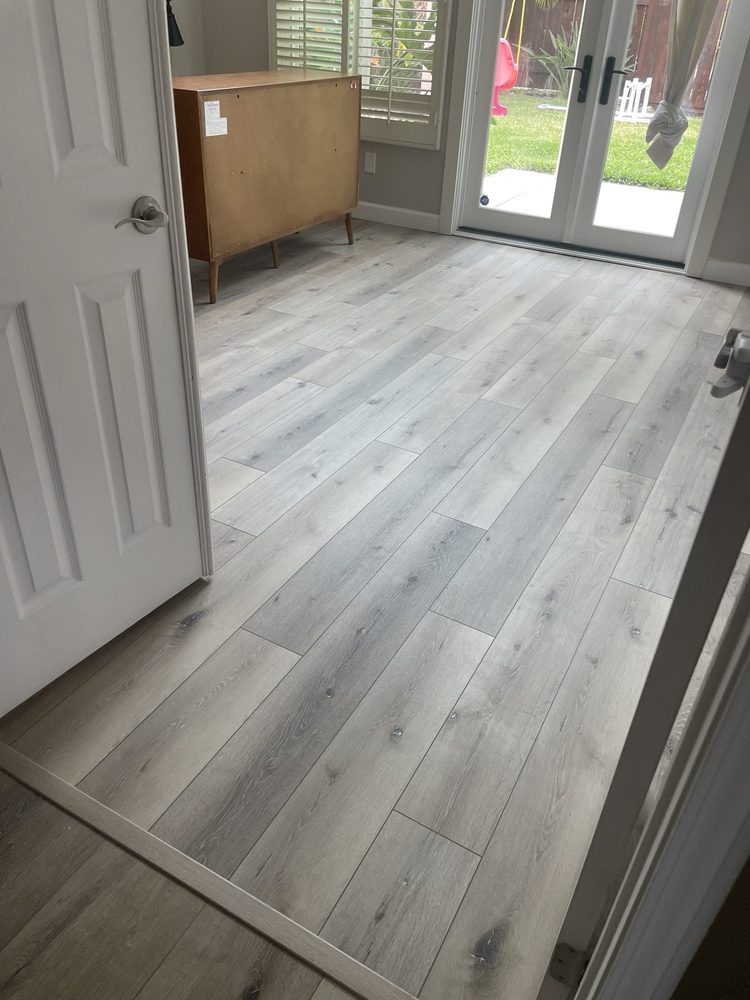 Flooring contractor Knoxville TN: newly installed plank flooring